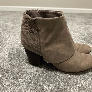 Fergalicuous Size 8.5 Bootie